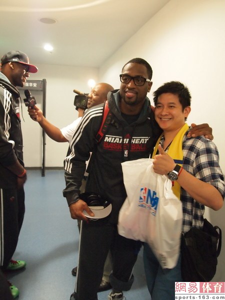 勒布朗:打中国赛并非最艰难 姚明存在感实在太