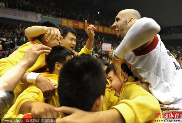 3-0横扫卫冕冠军北京男篮 山东18年首进总决赛