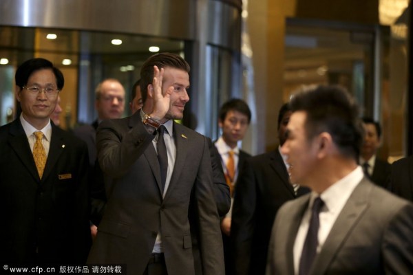 小贝武汉拜会卓尔俱乐部 老板千金追星险被清