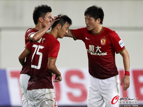 冯俊彦:里皮爱给机会 靠几个外援中国足球上不
