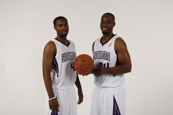 库里:弟弟进队没走后门 他住我家需做家务当房