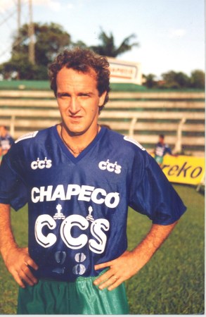 蒙蒂略:相信自己比孔卡踢得好 盼能成为鲁能梅西