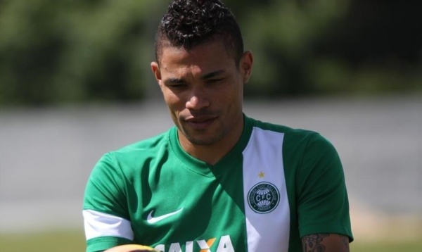 巴西铁腰穿鲁能球衣亮相 乌索:全力以赴打好比