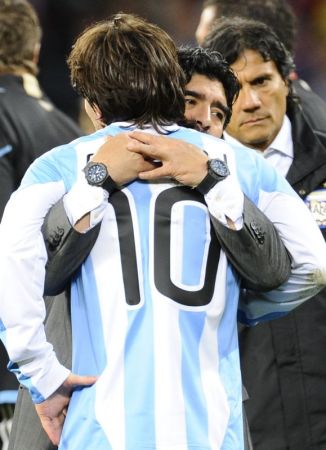 阿根廷能夺世界杯吗_曼联夺欧联杯冠军视频_曼联夺欧联杯冠军