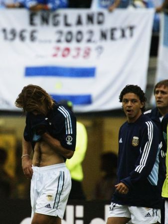 曼联夺欧联杯冠军_阿根廷能夺世界杯吗_曼联夺欧联杯冠军视频