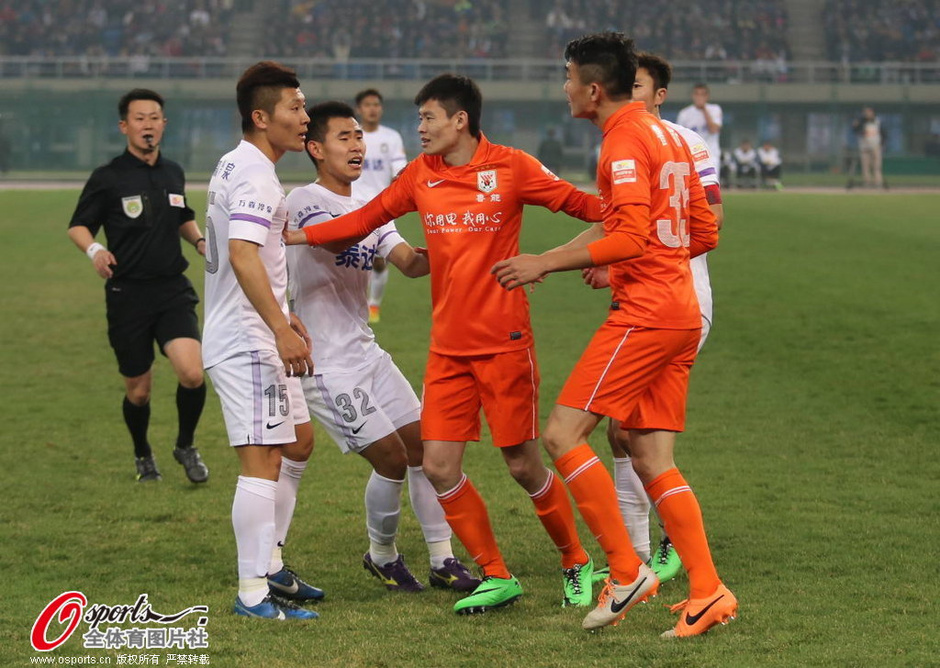 暴徒戴琳与天津悍将互喷 球迷戏称打遍中超