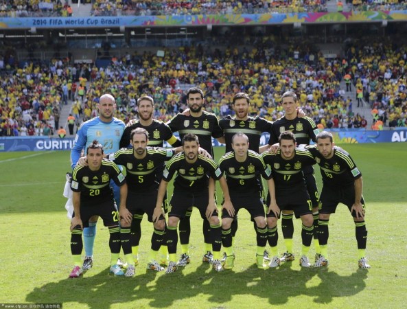 西班牙王朝最后挽歌!双神锋破门 再见!黄金一代