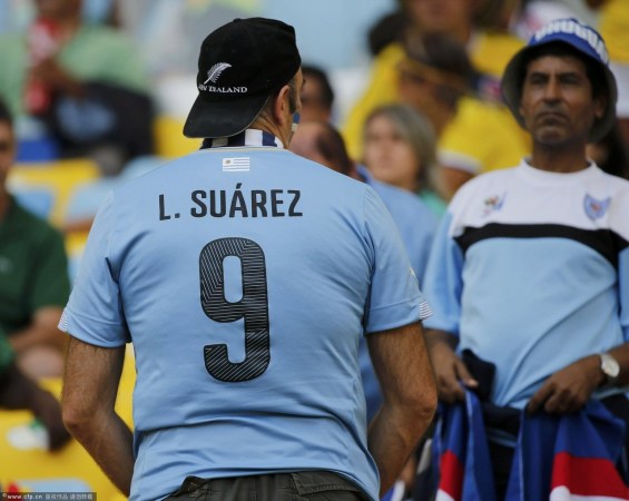 乌拉圭主帅:J罗比肩马拉多纳 他是世界最佳球员