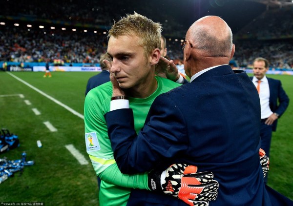 斯内德领衔荷兰黄金一代告别 恐永留无冠遗憾