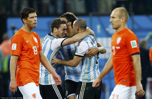 斯内德领衔荷兰黄金一代告别 恐永留无冠遗憾