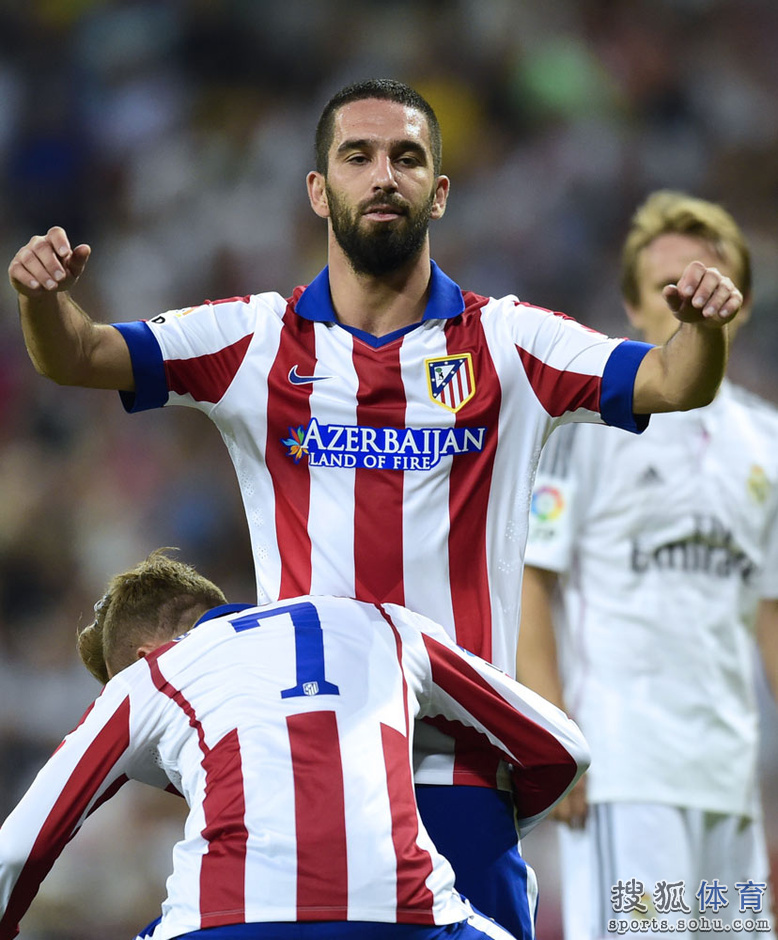 高清图:马竞众将相拥狂欢 C罗再现标志性庆祝