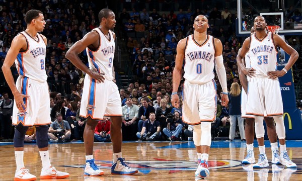 杜兰特:用球队会议庆祝26岁生日 现在不想谈2