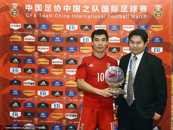 杨旭飞赴德国手术恢复 四周后动球望出战亚洲