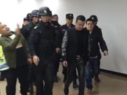 杨坤否认吸毒晒聚餐照 盘点体娱圈遭毒害明星