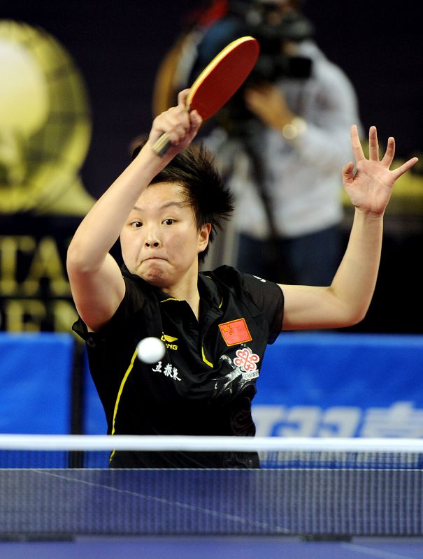 高清:卡塔尔乒乓球公开赛 胡丽梅霸气刘斐努力