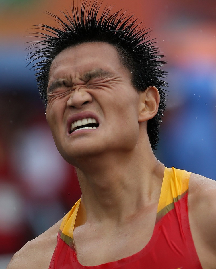 高清:竞走世界杯蔡泽林摘银 乌选手跪地庆