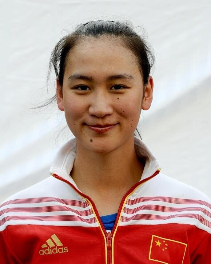 高清:瑞士赛中国女排大头照 新老结合冲击冠军