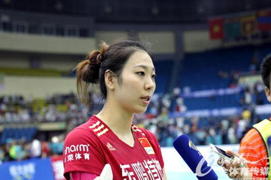 杨珺菁确认手术联赛报销 女排卫冕冠军遇副攻荒
