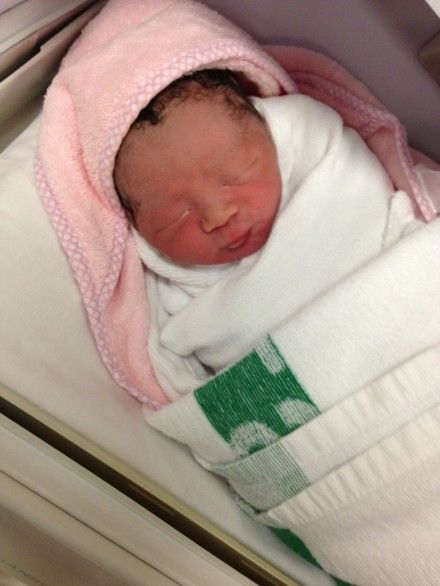 杨旭爱子今日于香港降生