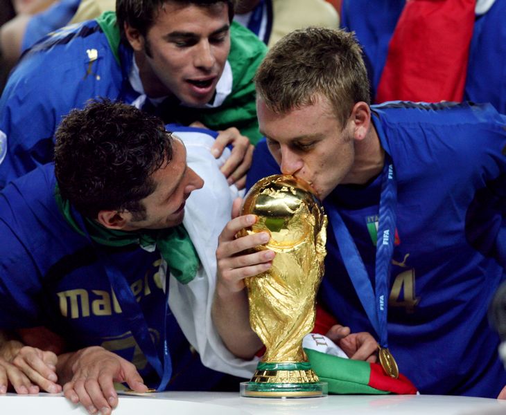 首页 热点聚焦  格罗索可谓是2006年世界杯上意大利最大的惊喜,主帅