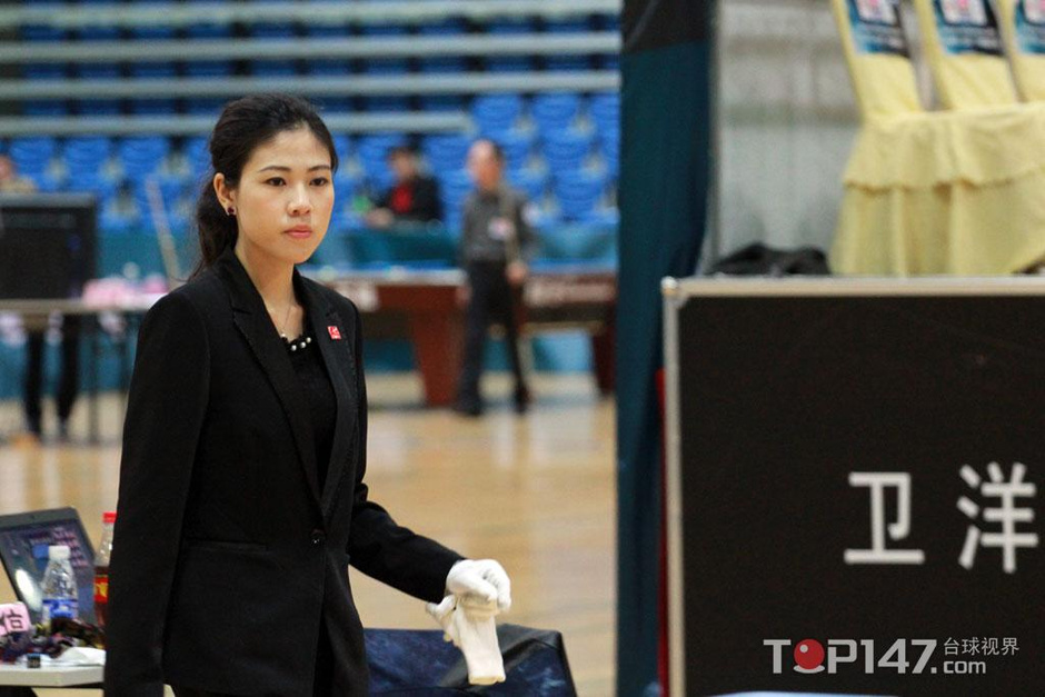 中国台球女裁判吕浠琳图片